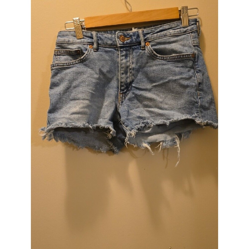 L.o.g.g. Shorts Women's Size 6 Light Blue Jean Denim Frayed-hem‎ H&M Shorts